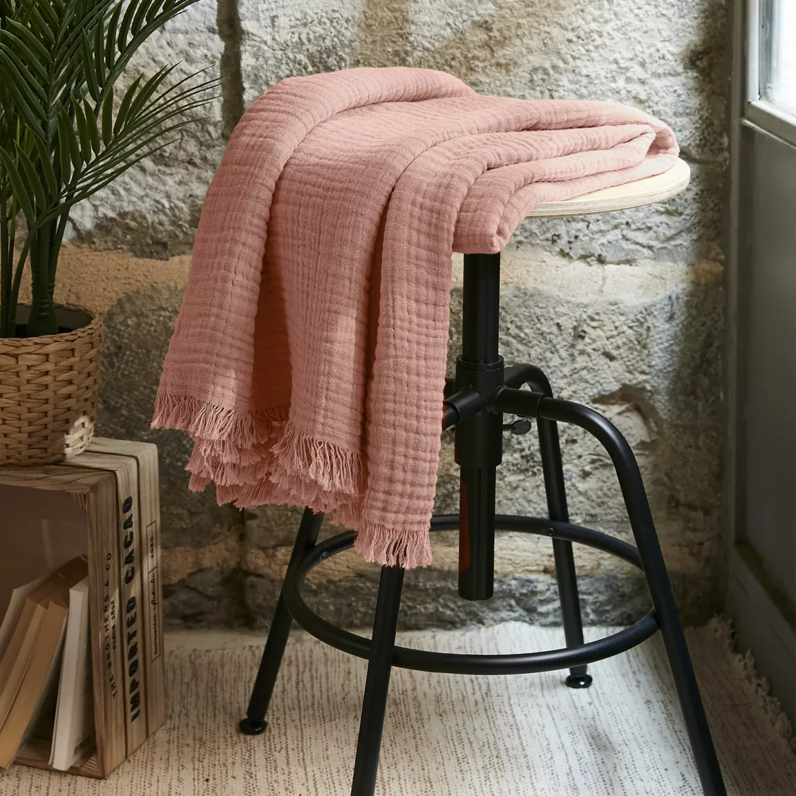 Plaid gaze de coton (130 x 160 cm) Gaïa Rose pêche