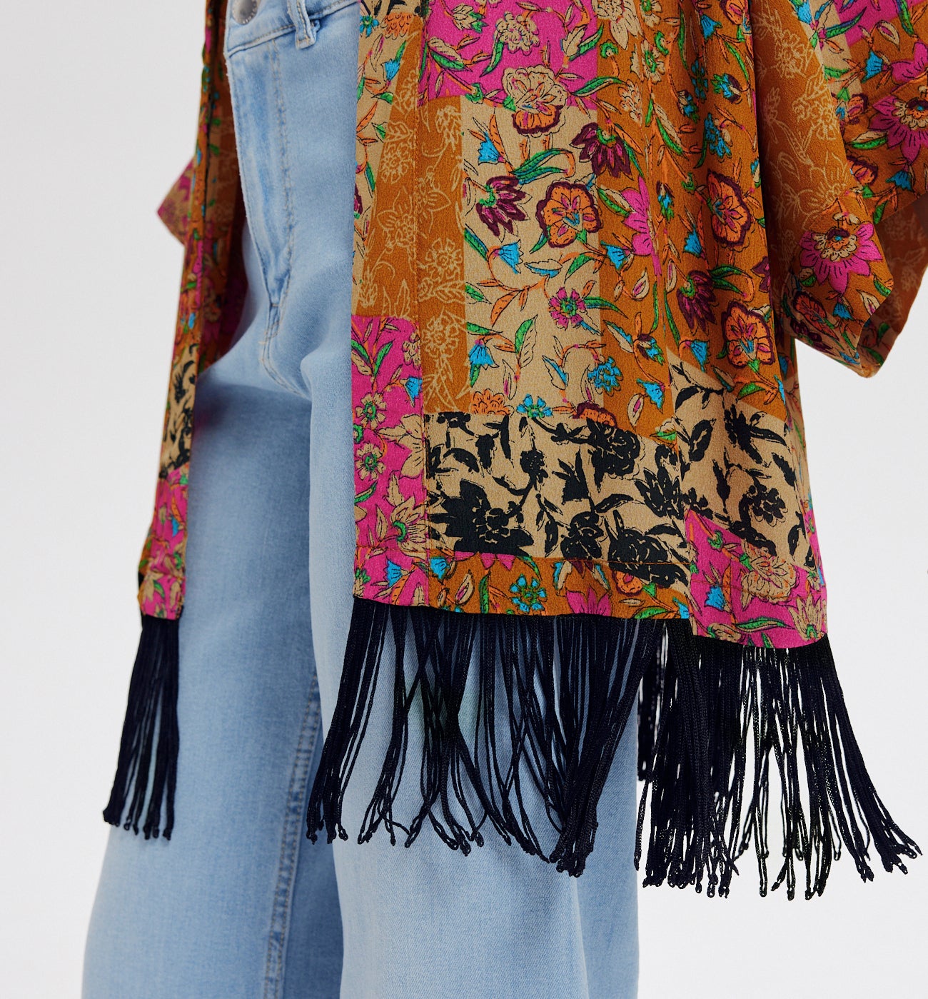 Kimono court à franges - Imprimé multicolore