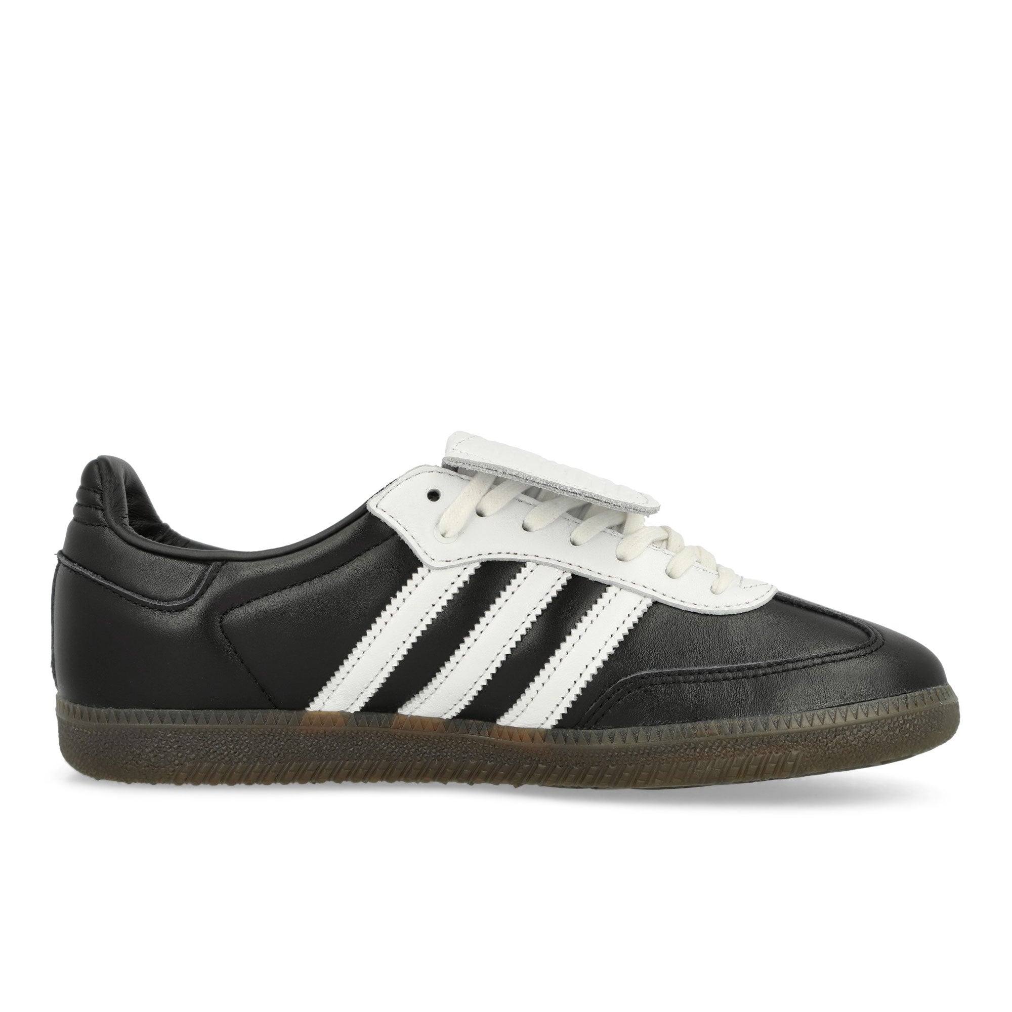 adidas<br>Samba LT