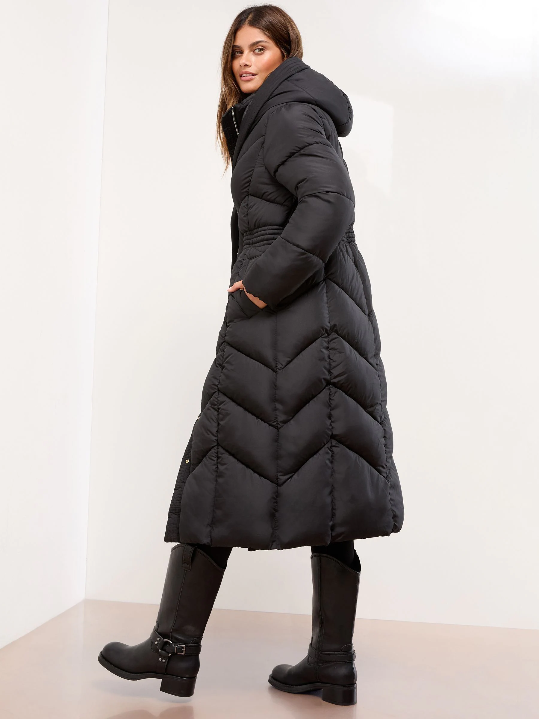 Zwart - Lipsy Lange dubbellaagse Gevoerde jas