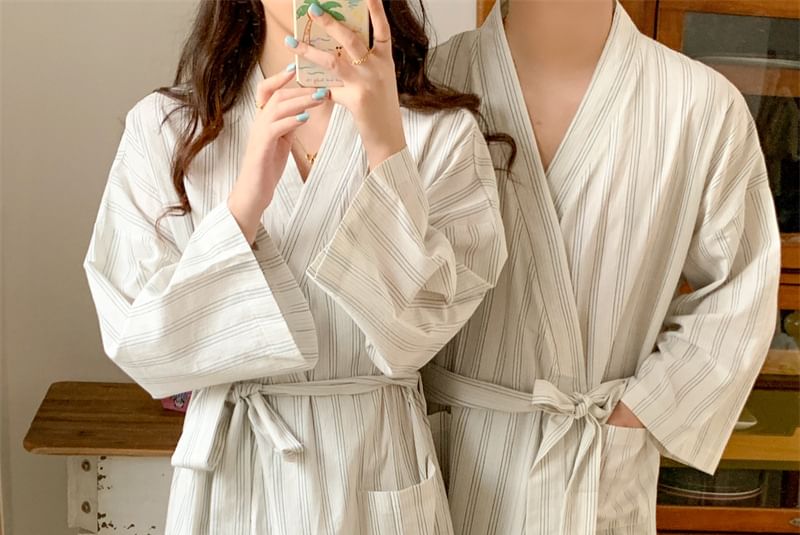 Sadelle - Bijpassende pyjamajas met V-hals, strepen en strikceintuur voor koppels