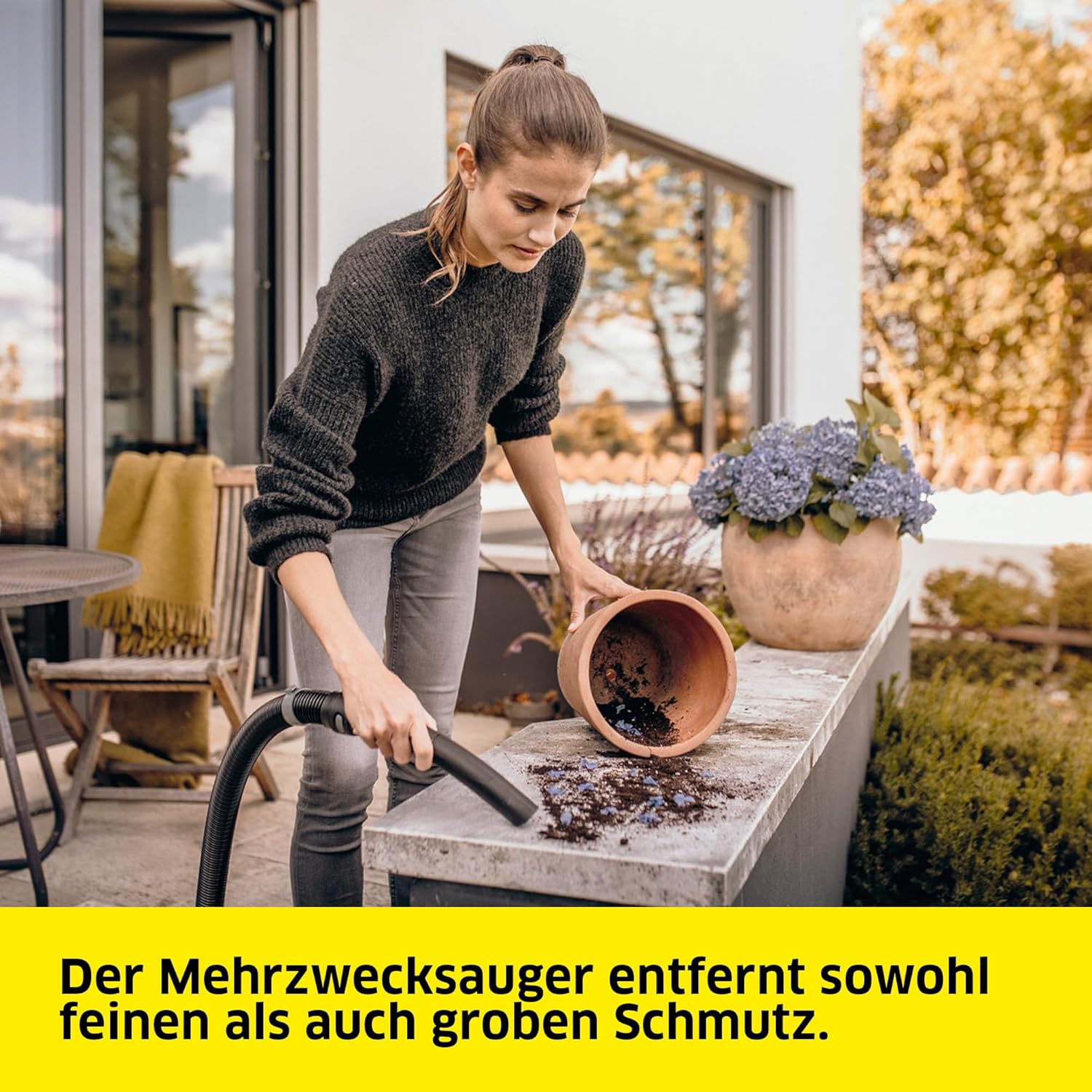 Kärcher Nass-/Trockensauger WD 3 P V-19/4/20, inkl. Patronenfilter, Vliesfilterbeutel, 1.000 W, Kunststoffbehälter: 19 l, Saugschlauch: 2 m, integrierte Steckdose für Elektrowerkzeuge