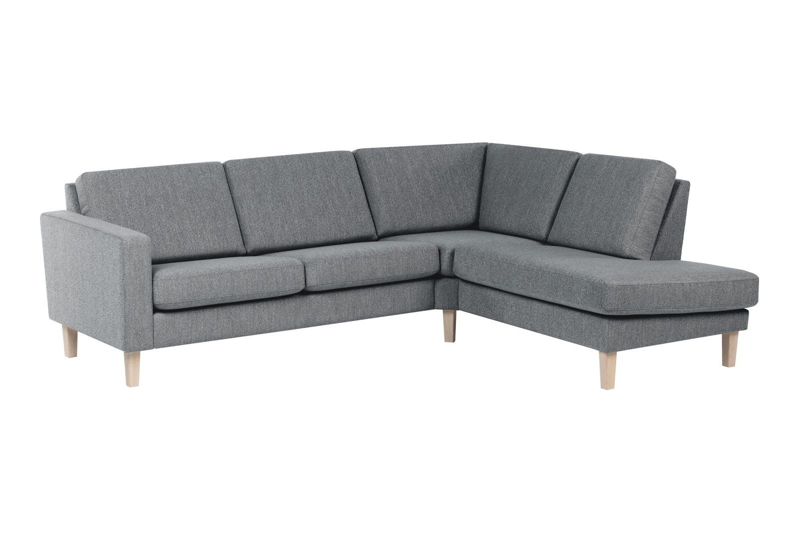 Slogen hjørnesofa Oppsett AH. 2,5-seter med åpen ende høyre. Tekstil Viva Grey med standard ryggpute. Vange B og hvitpigmentert ben 178.