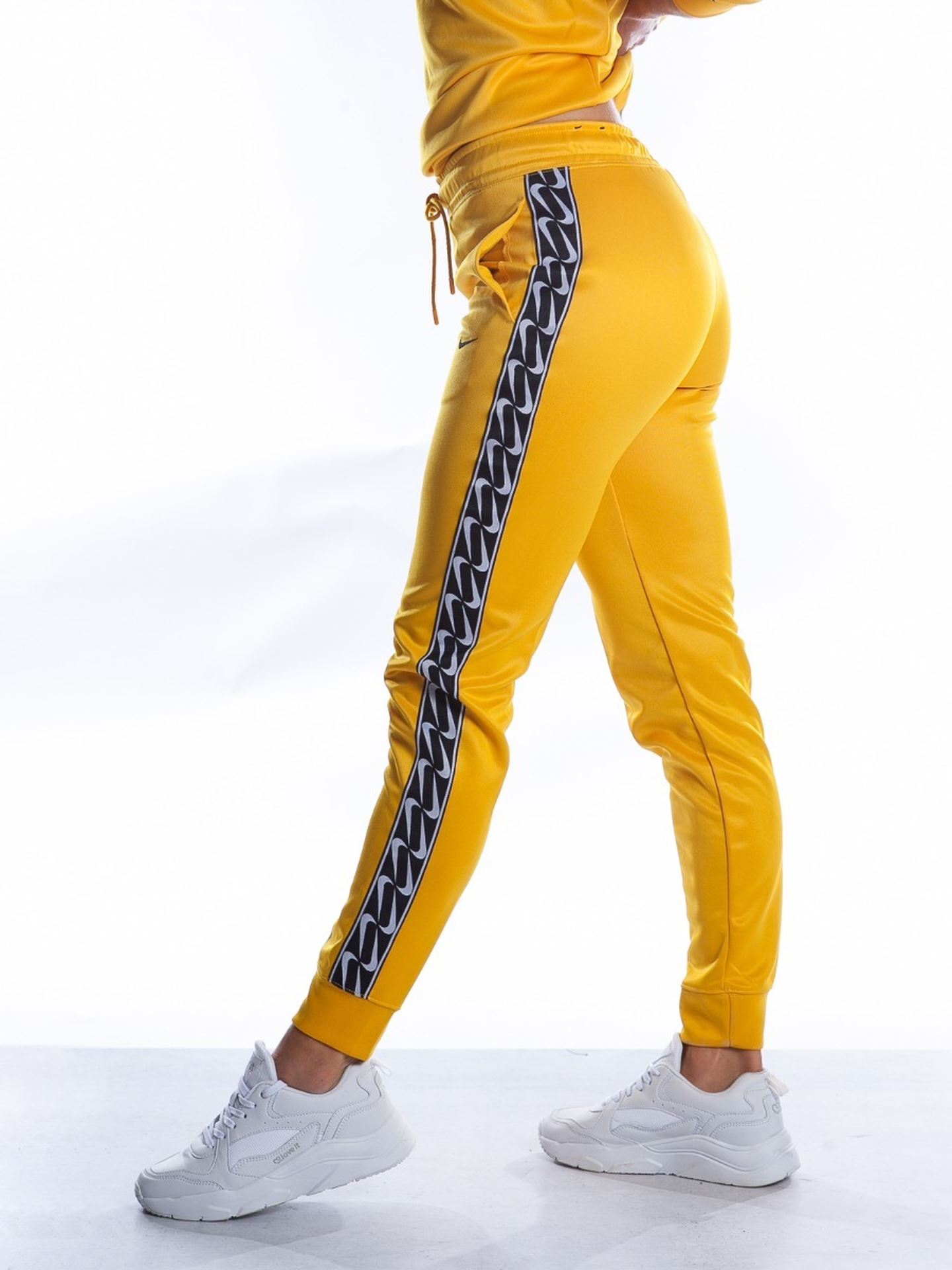 Jogger Logo Tape