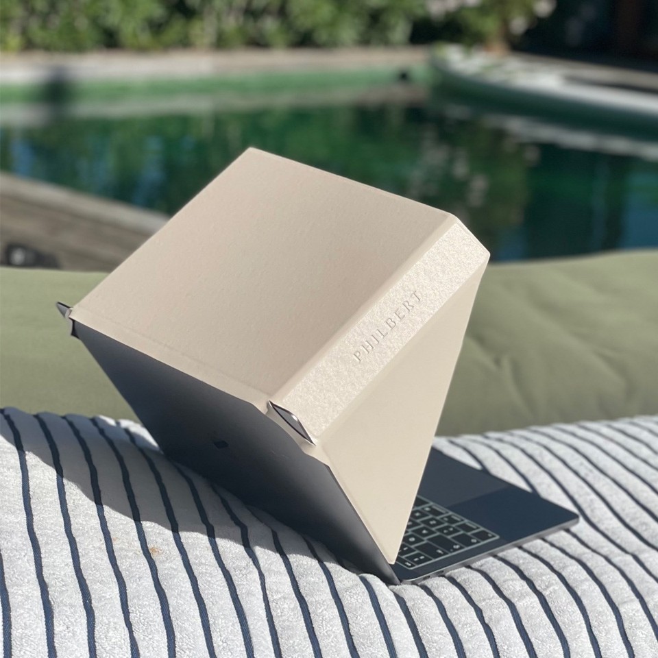 Philbert - Sun Shade & Privacy Hood Universal 15-16'' Ultra Slim, White
