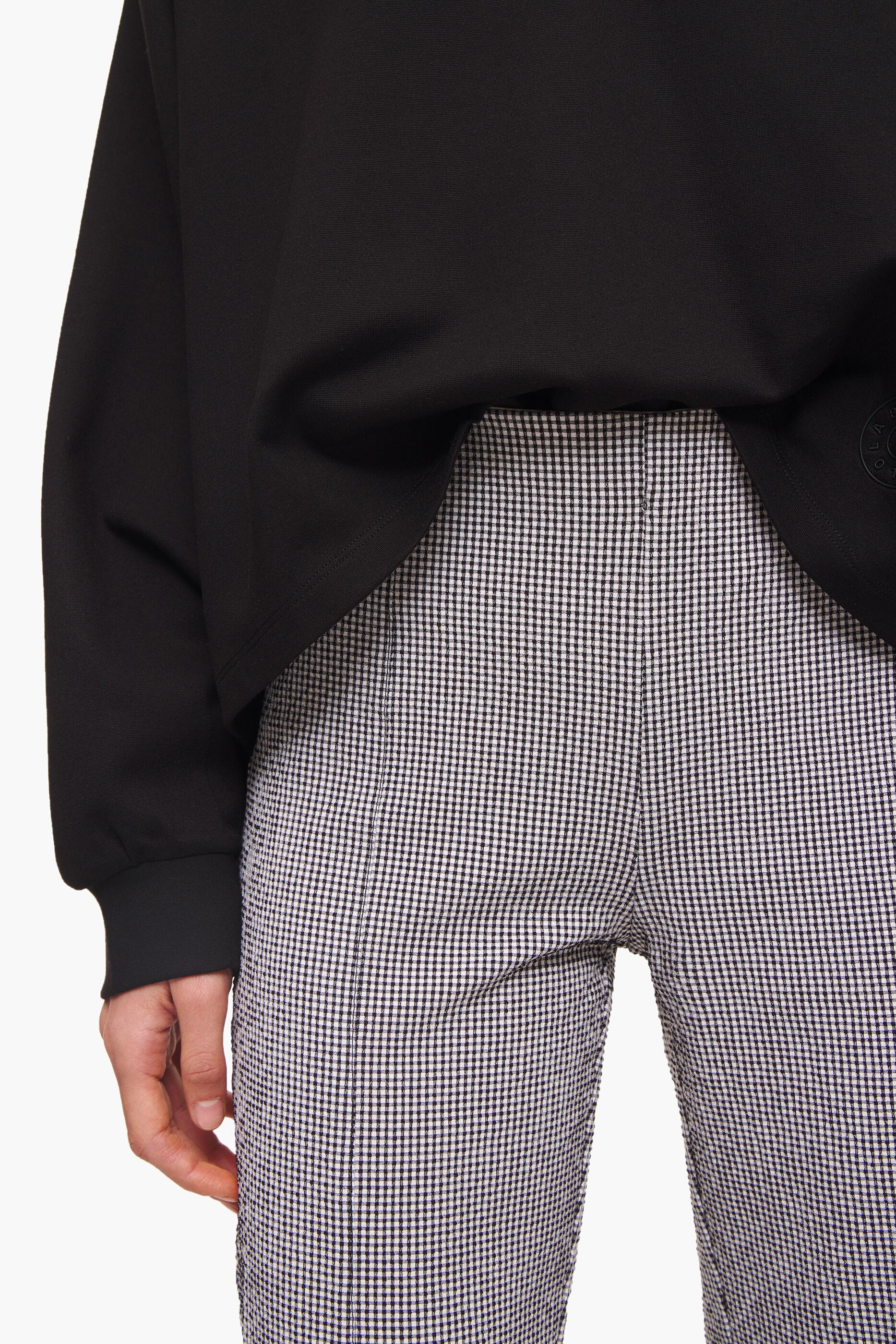 Calça boca de sino xadrez preta