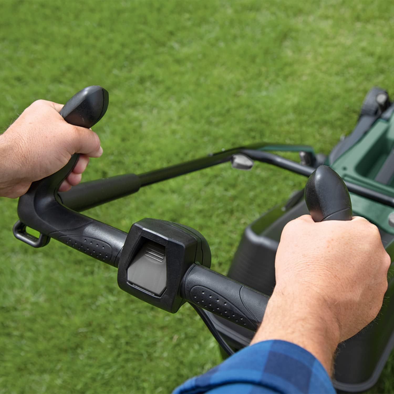 Bosch Akku Rasenmäher EasyRotak 36-550 (36 Volt, 1 Akku 4,0 Ah, Schnittbreite: 37 cm, Rasenflächen bis 550 m2, im Karton)