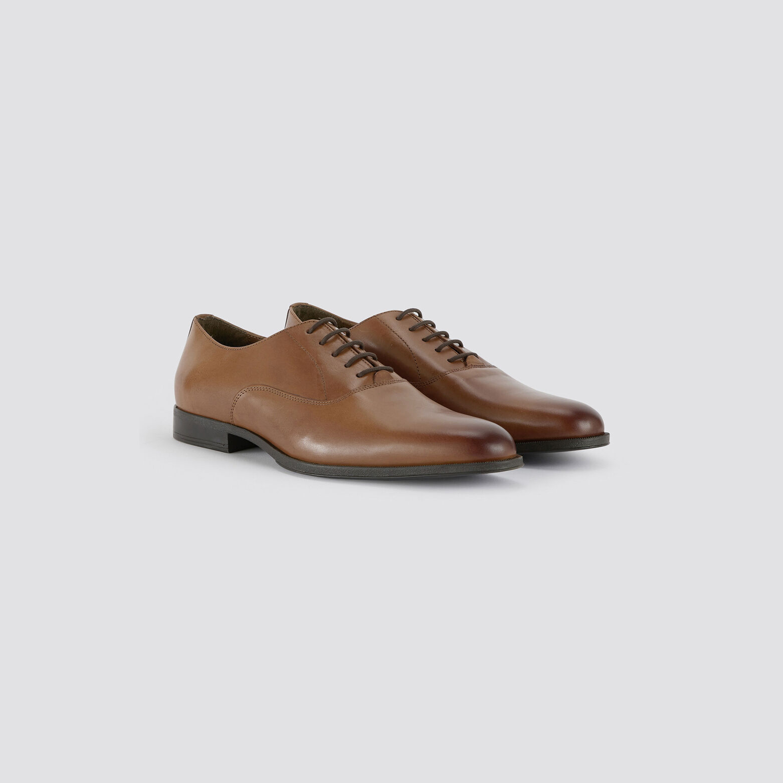 Chaussures de costume richelieu en cuir Camel