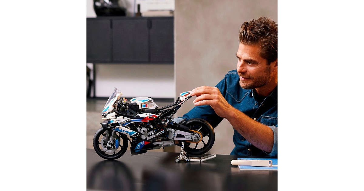 LEGOTechnic - BMW M 1000 RR Constructiespeelgoed  (42130)