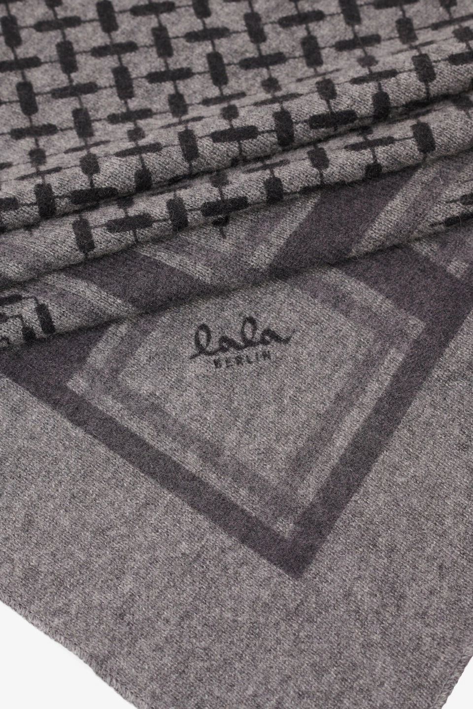 Lala Berlin Triangle Trinity Classic XS lubecca dark grey melange