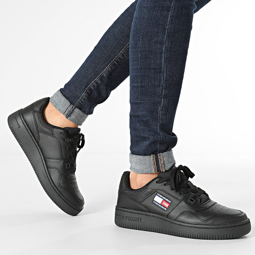 Baskets Femme Retro Basket Essential 2434 Triple Black