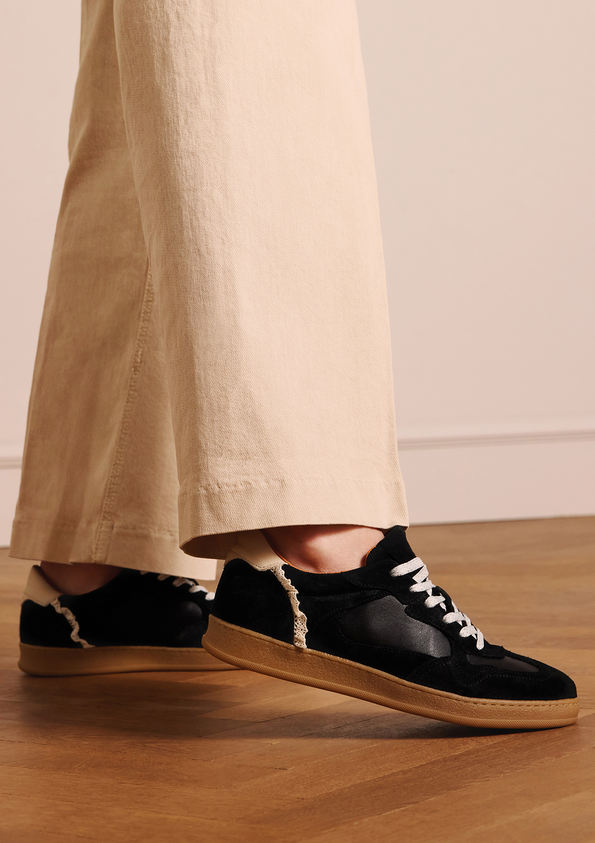 Zwarte suède sneakers