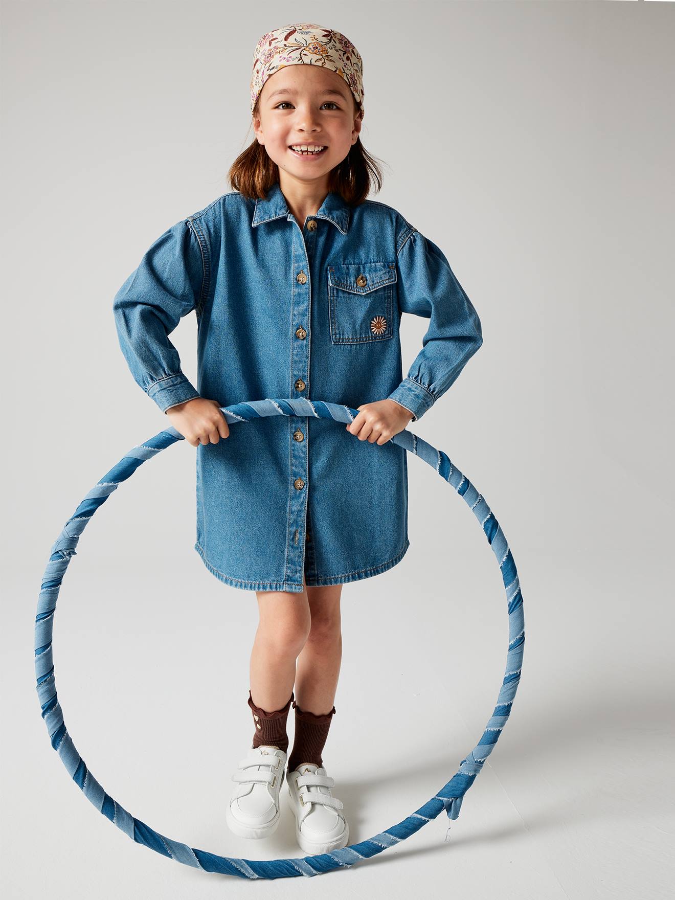 Vestido camisa jeans Stone Girl com bordado floral
