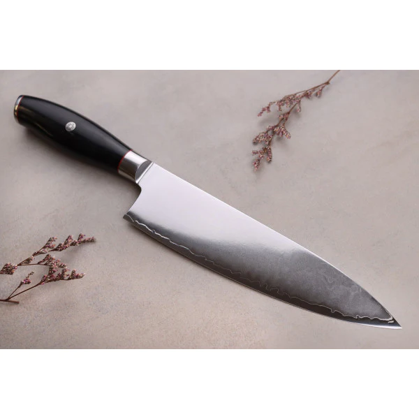 Couteau modèle chef Wusaki Fujiko Black 20cm manche en pakka Wusaki