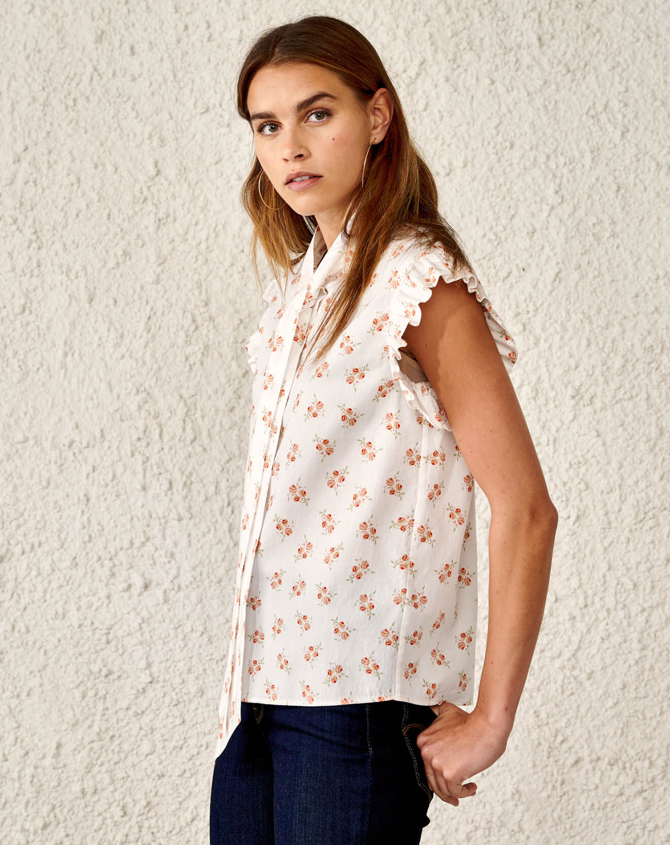 Bellerose Blouse chemise à col lavallière Antoine à fleurs imprimée blanche