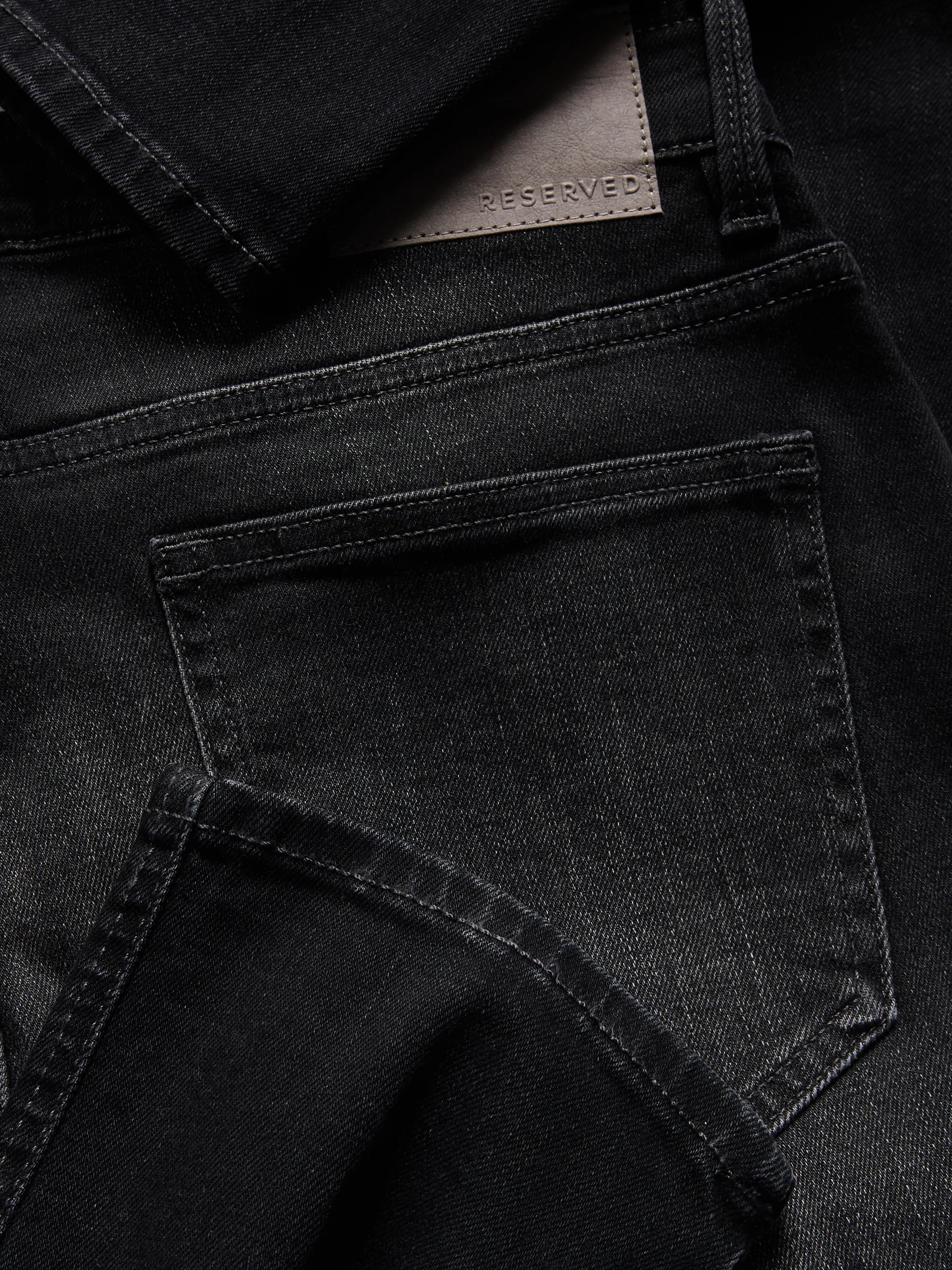 Jeans im Slim-Fit mit Wascheffekt
