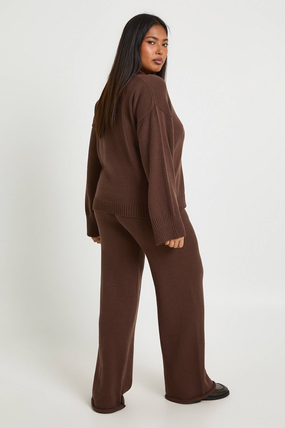 boohoo Ensemble Grande Taille synthétiquell à Col Boutonné et Pantalon Droit Coordonné