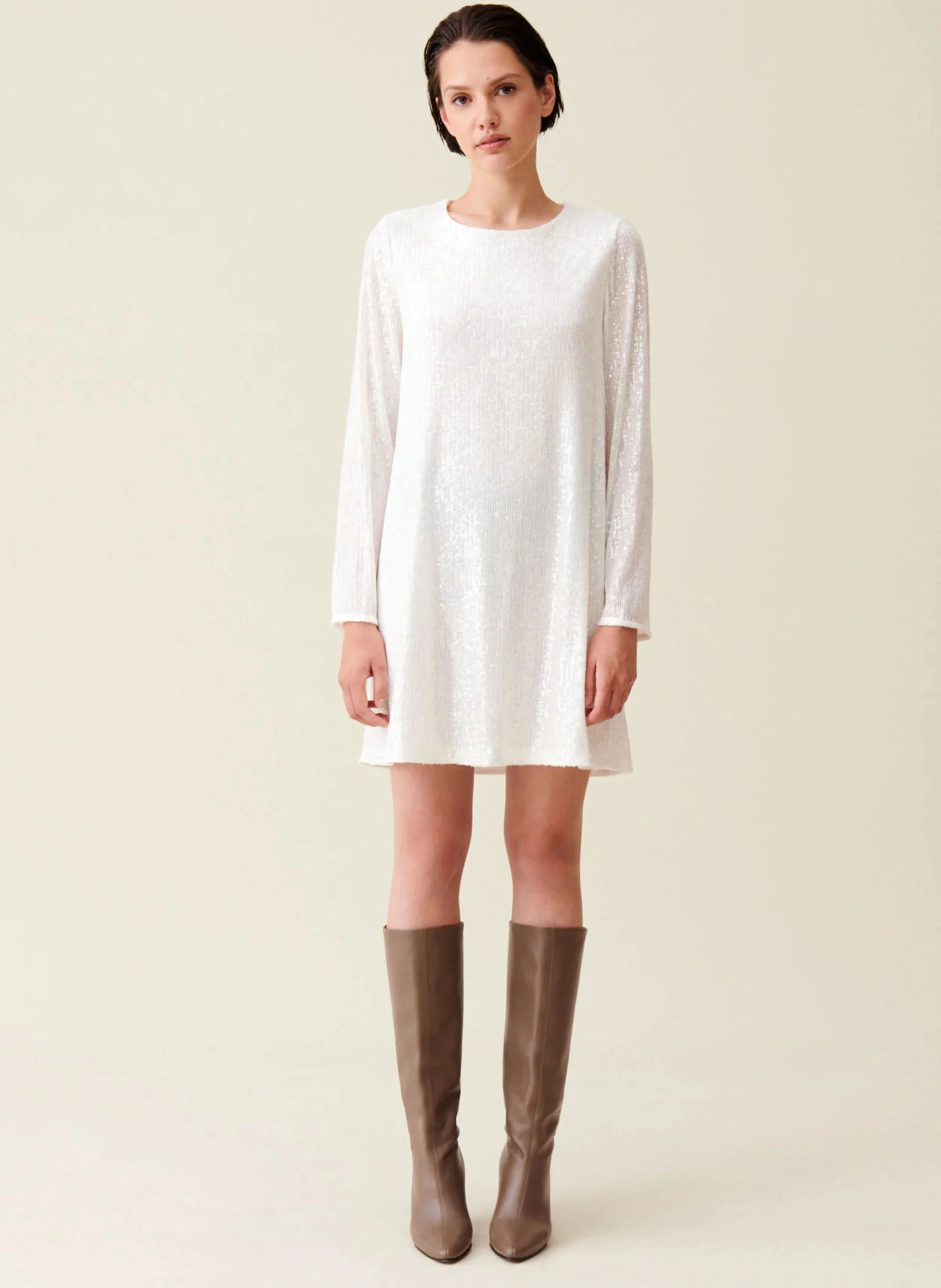 Robe courte col rond à sequins| Blanc