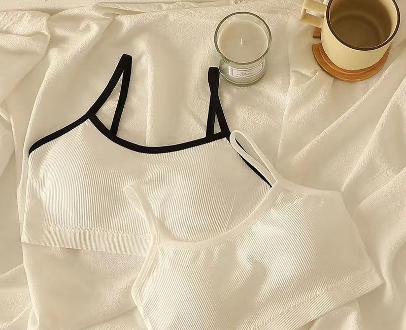 Dshe - Sportbeha-top met contrasterende afwerking