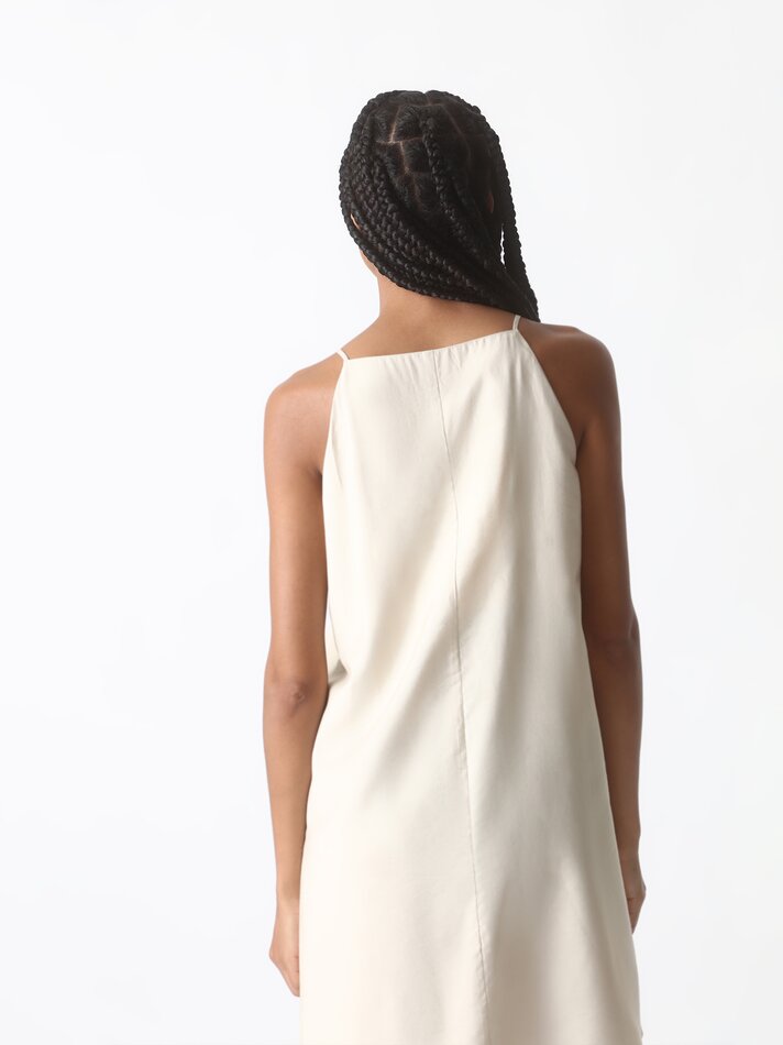 Vestido curto com decote halter - Bege escuro