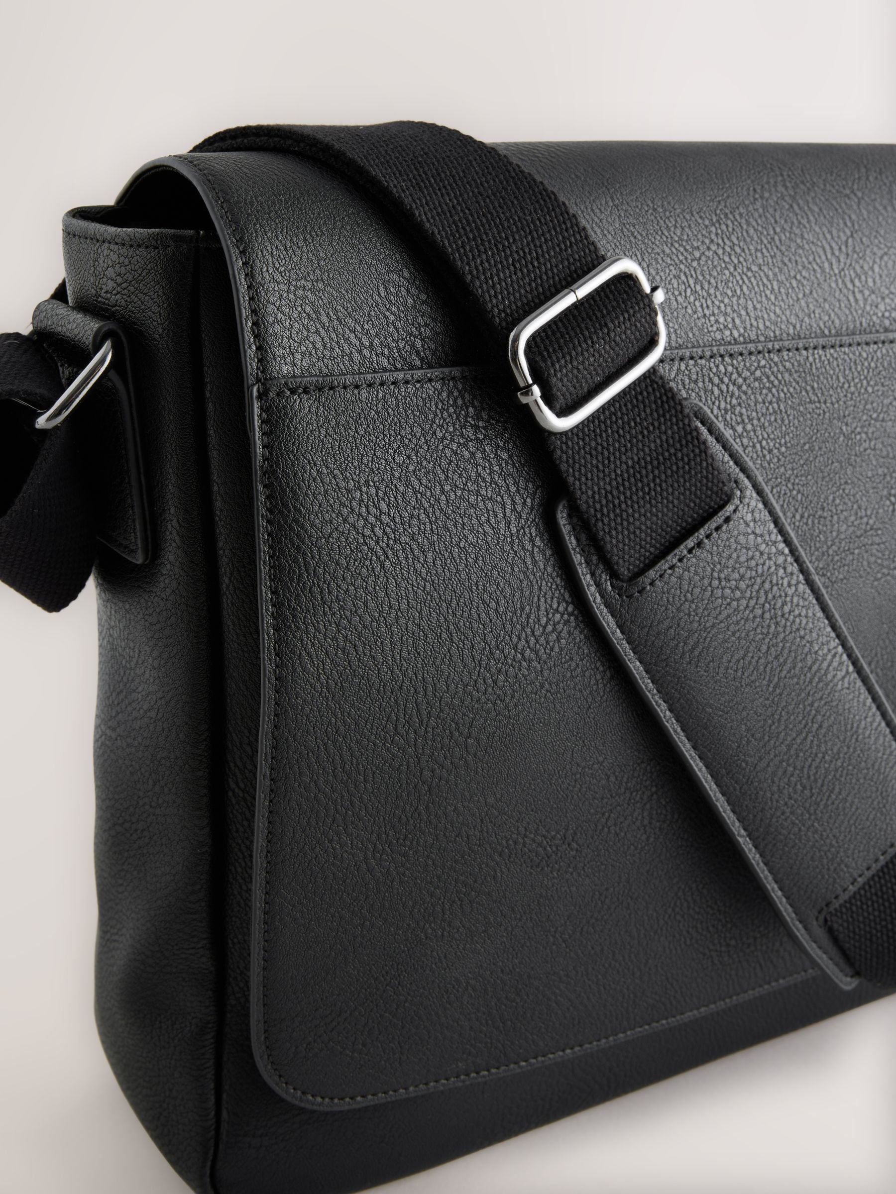 Zwart - Messenger-tas