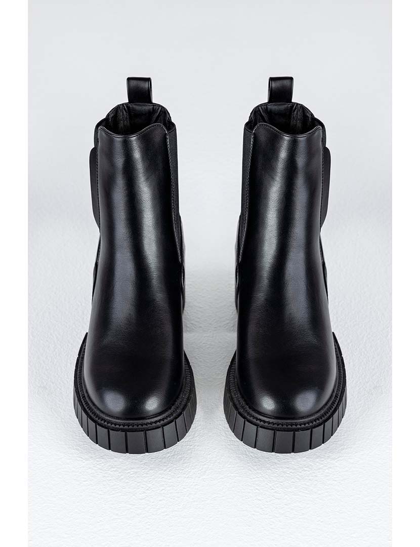 Black Chelsea Boots