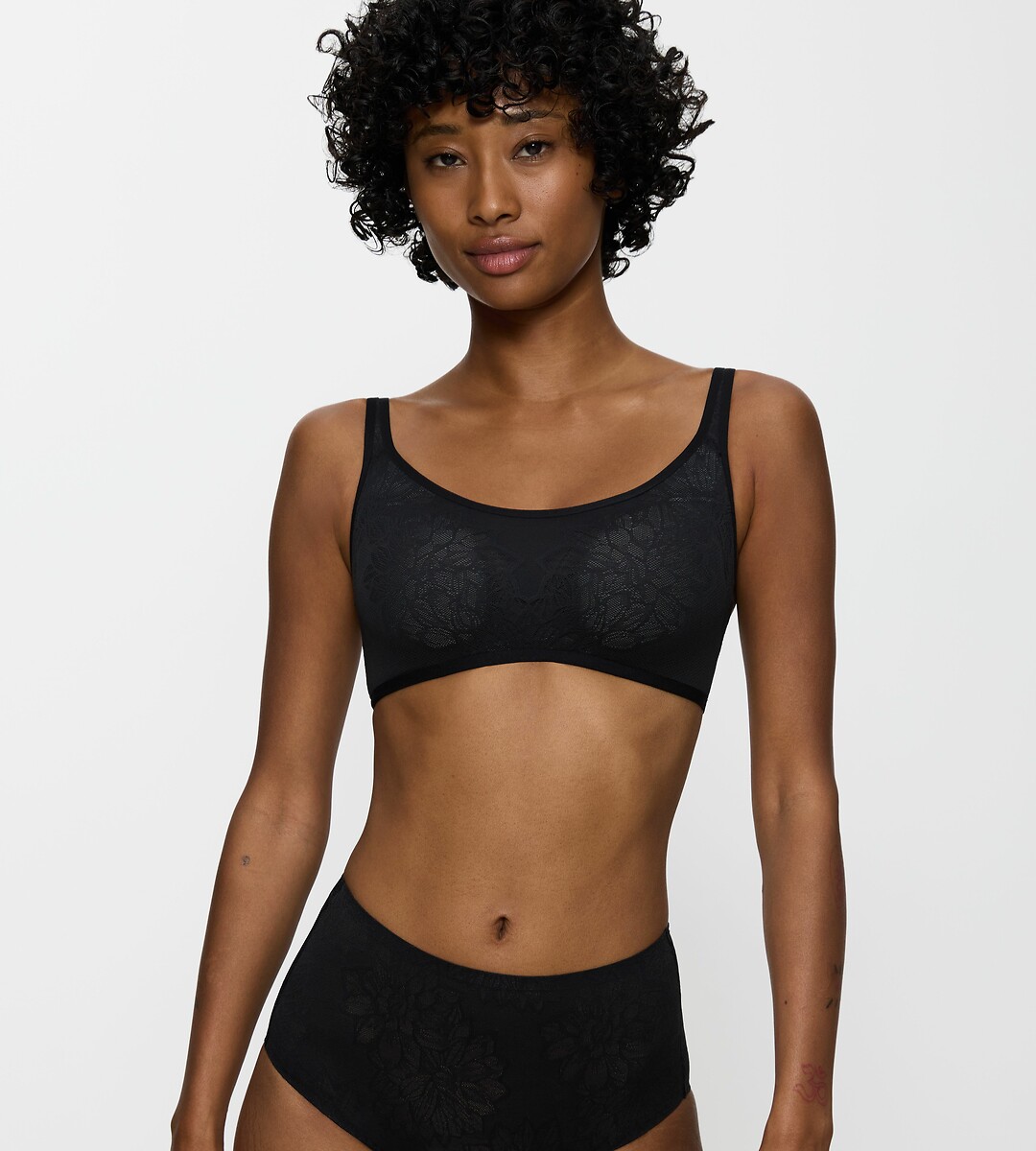 TRIUMPH<br>Sutiã sem aro com detalhes macios Fit Smart