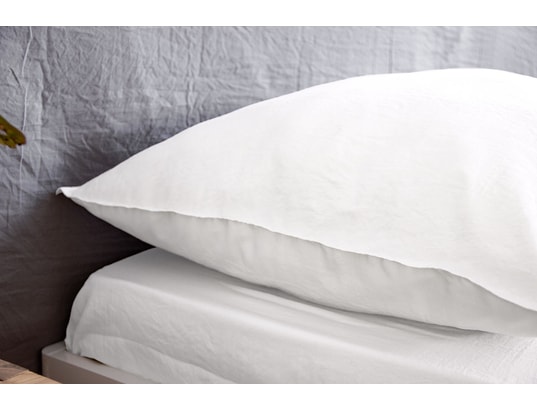 COTE DECO - Ensemble couette + 2 oreillers Parure de lit - 100% microfibre lavée - 240 x 260 cm - blanc