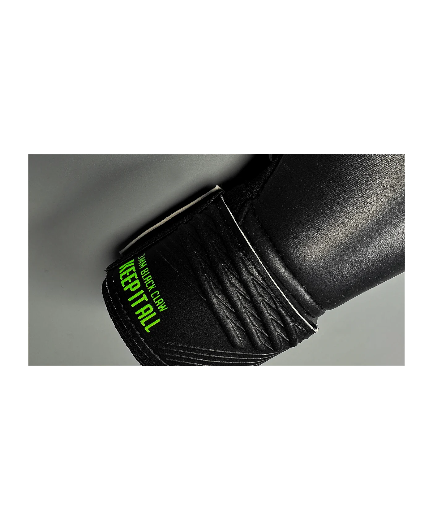 KEEPERsport Varan8 Zone NC Demon Torwarthandschuhe Schwarz