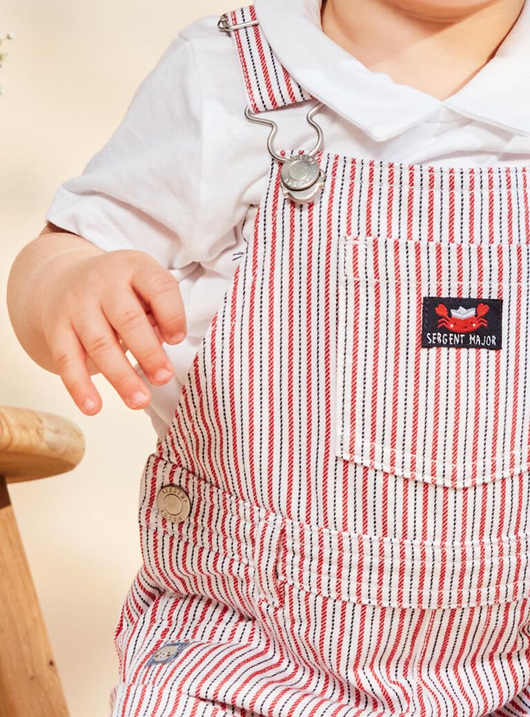 Salopette courte en twill à rayures rouge et bleu marine