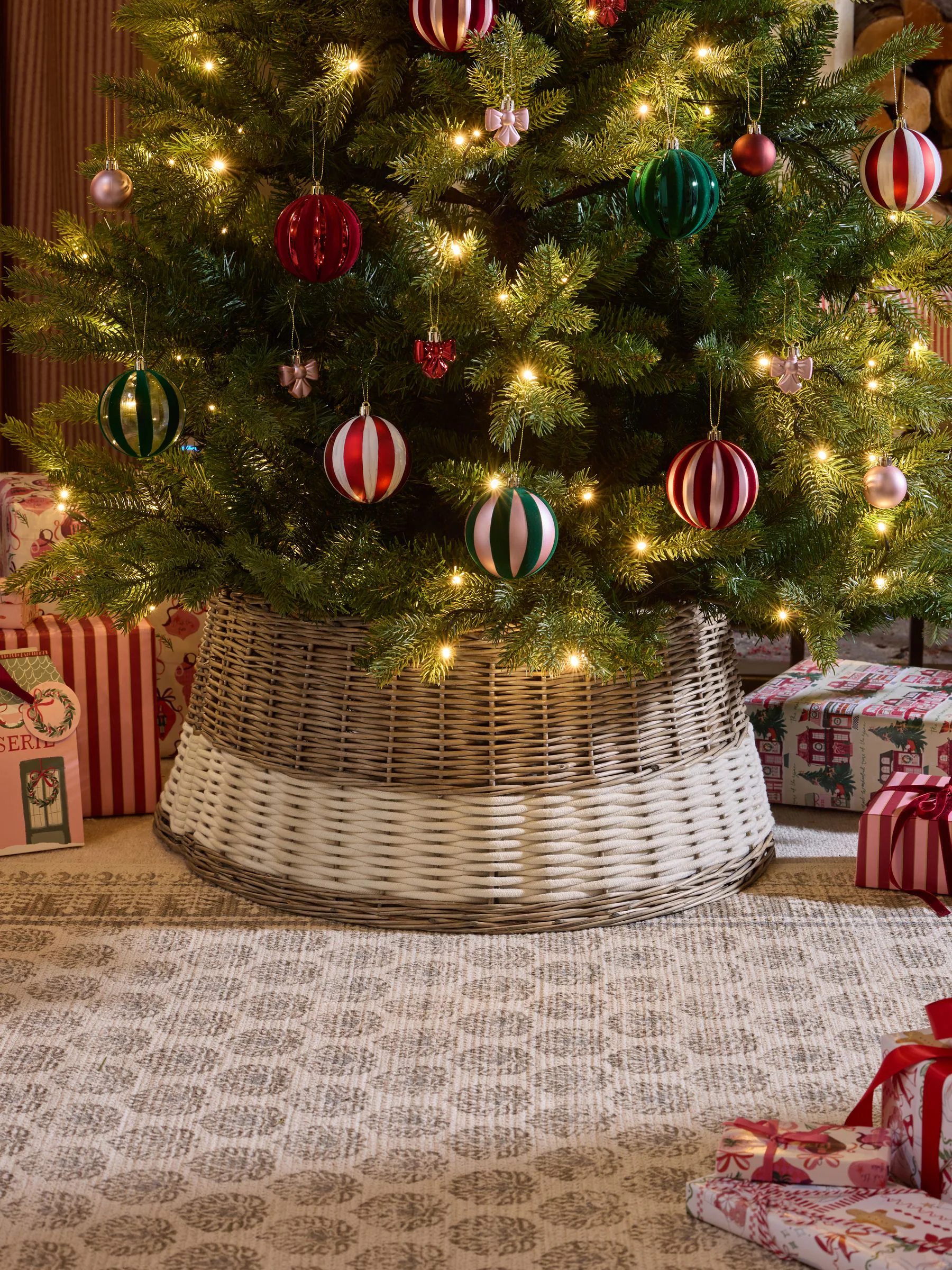 Christmas Malvern Wicker Tree Skirt