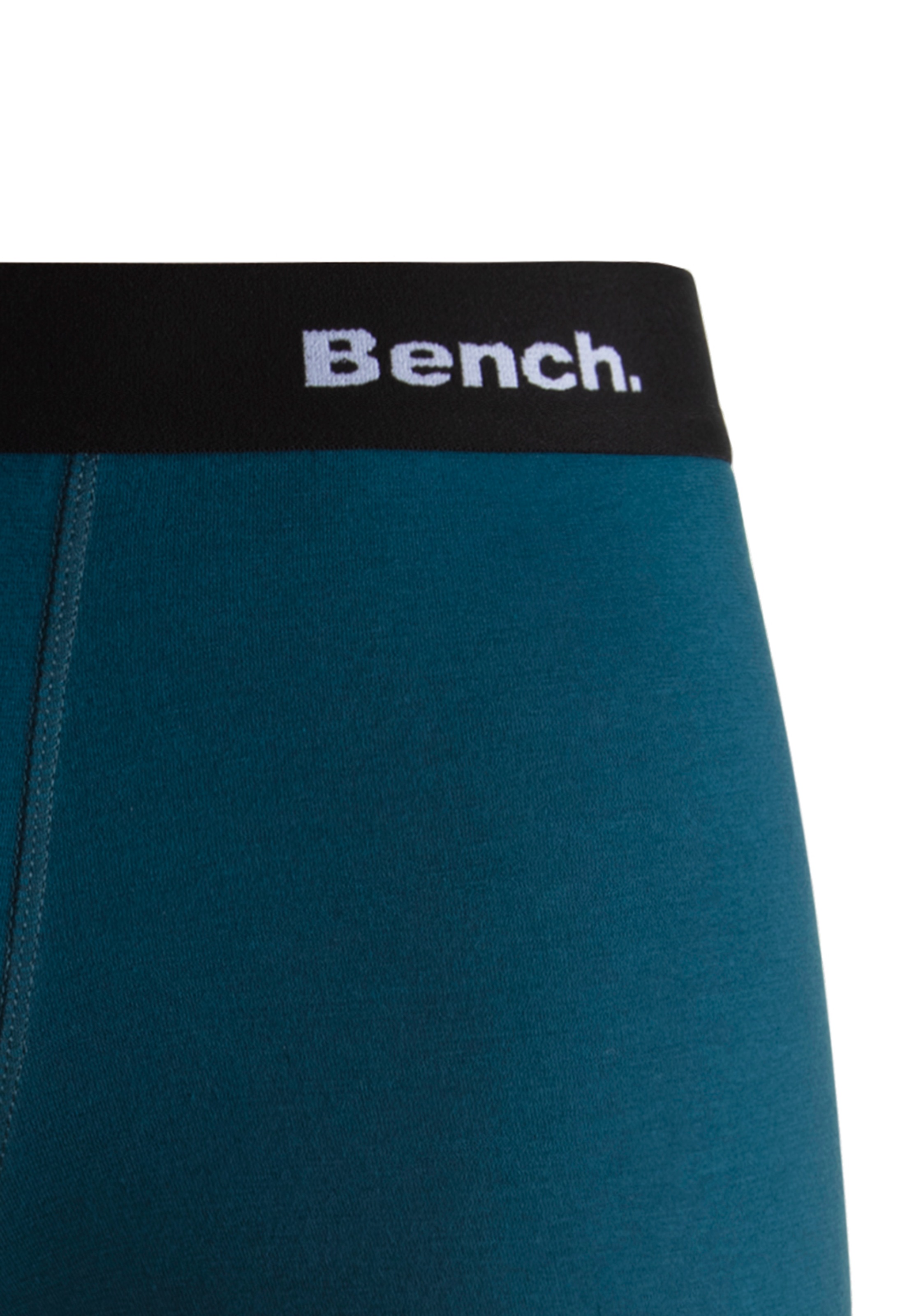 Bench. Hipster, 4 Stk. knapp sitzende Boxershorts aus Baumwollmischung
