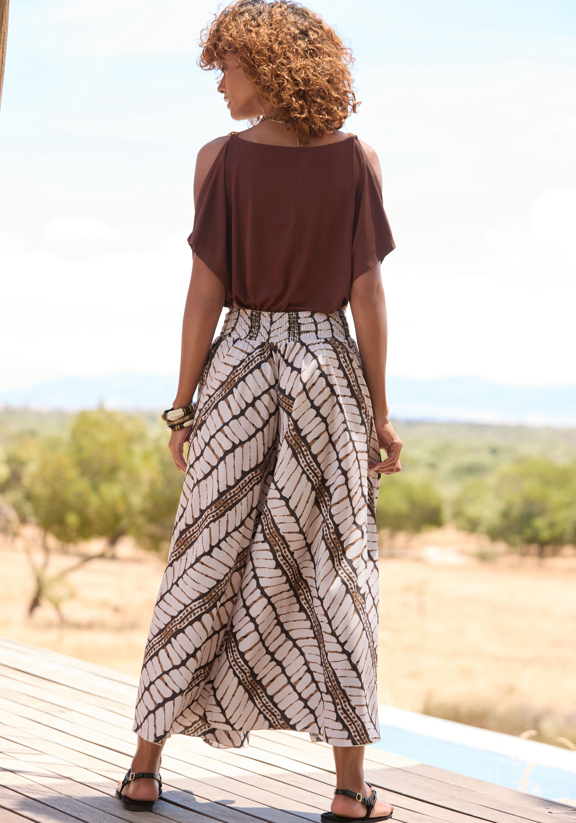 LASCANA Hosenrock , mit Alloverdruck, Culotte, extraweites Bein