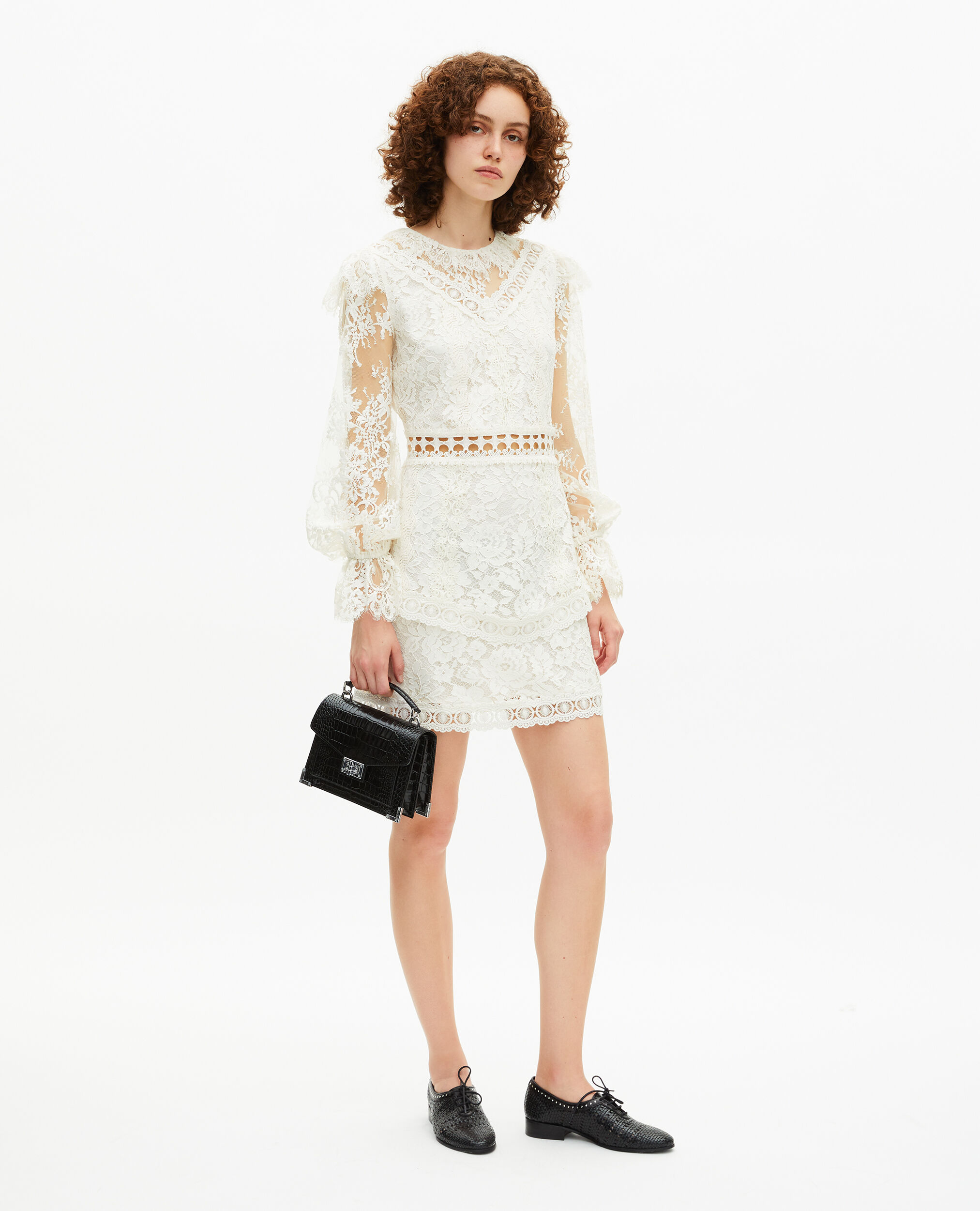 Robe courte en dentelle écrue