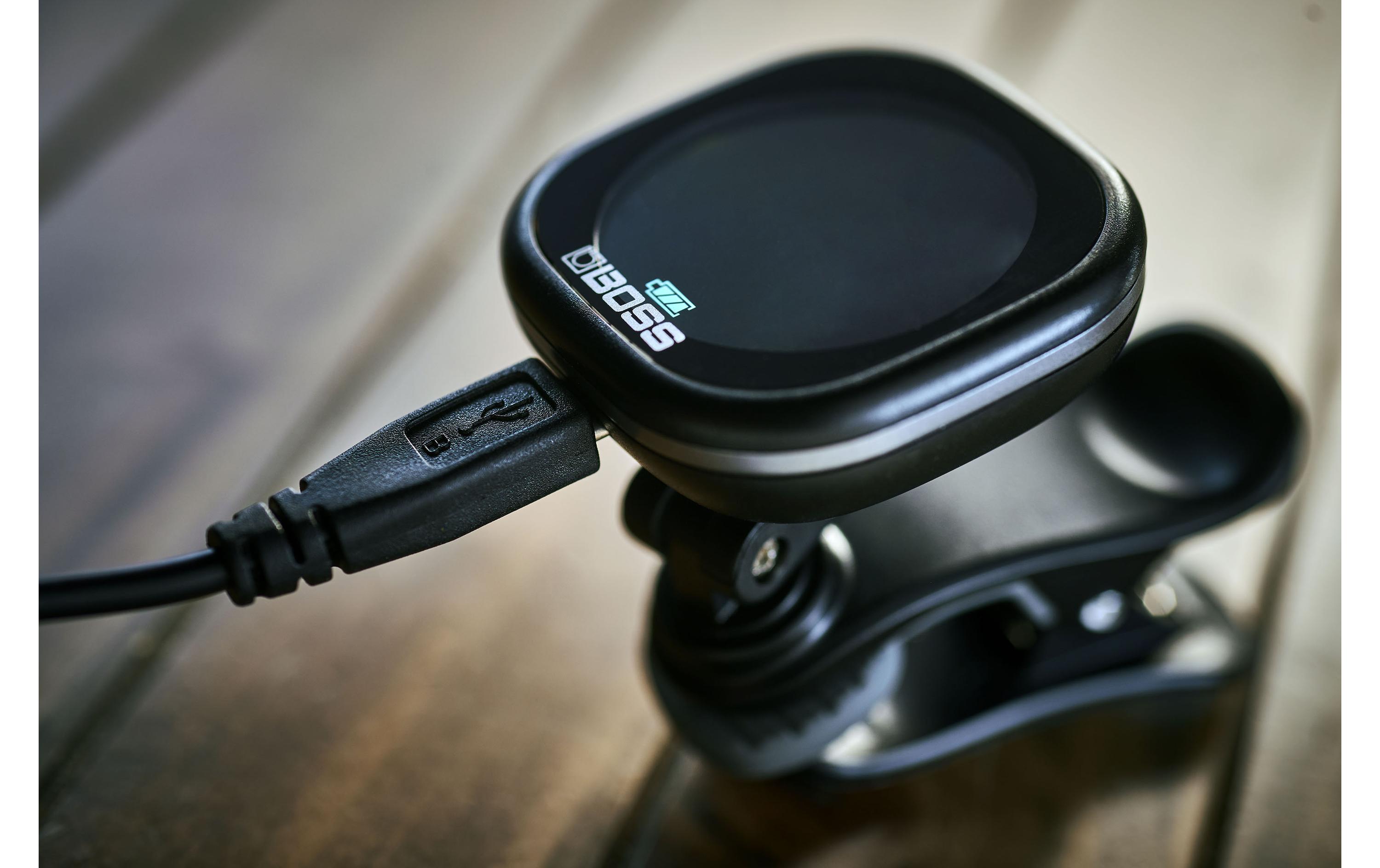 Stimmgerät TU-05Clip-On Tuner mit grossem Farbdisplay