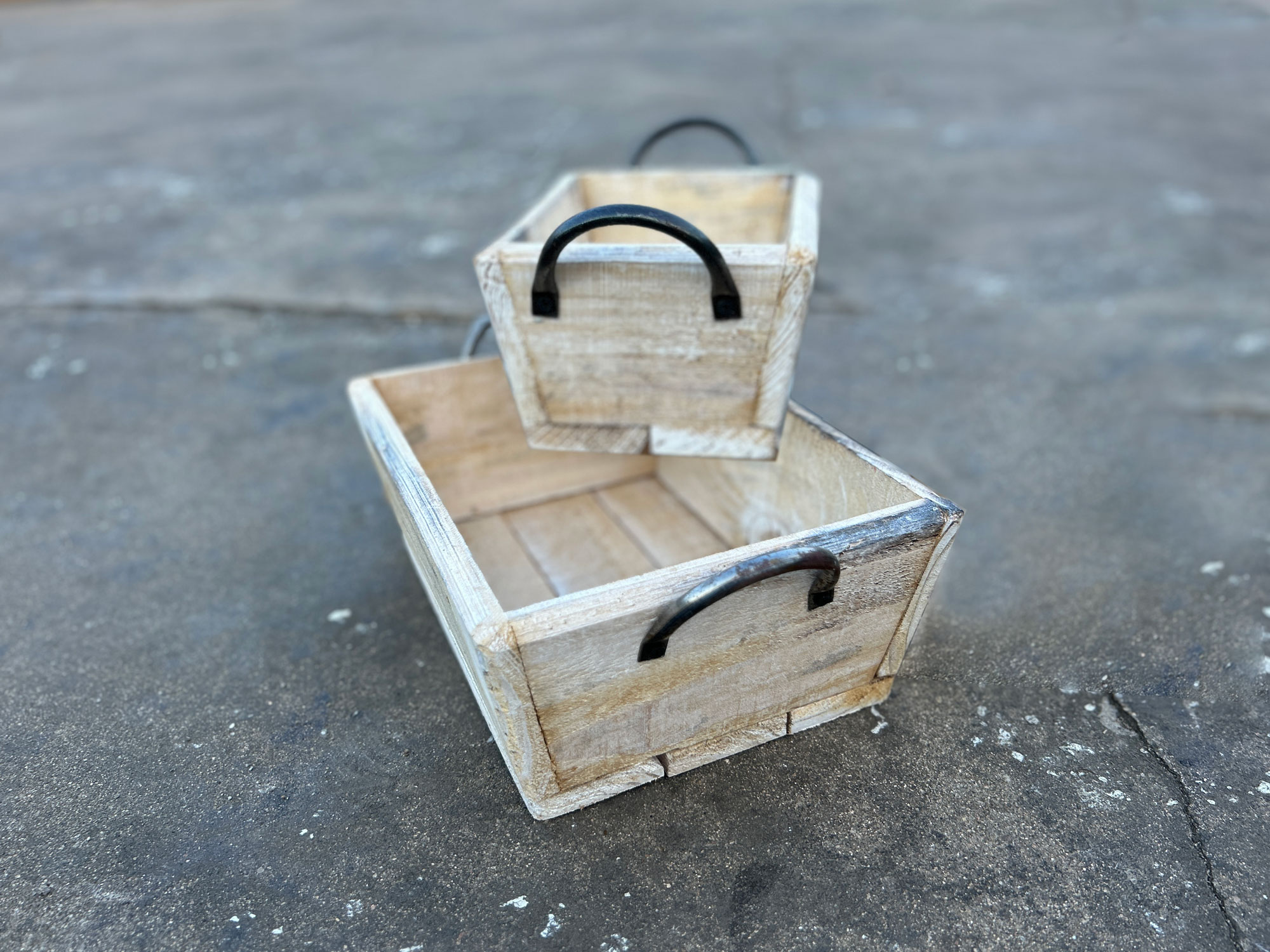 2er-Set Kästen mit Griffen, recyceltes Kiefernholz von fischer's lagerhaus