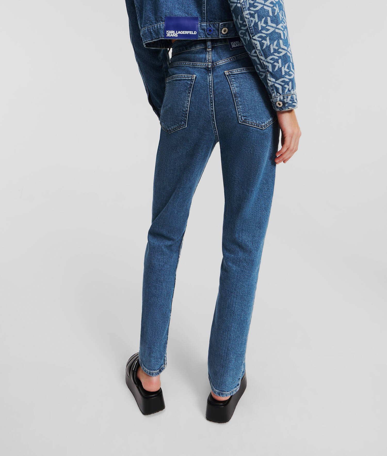 JEAN TAILLE HAUTE FUSELÉ KLJ MONOGRAM
