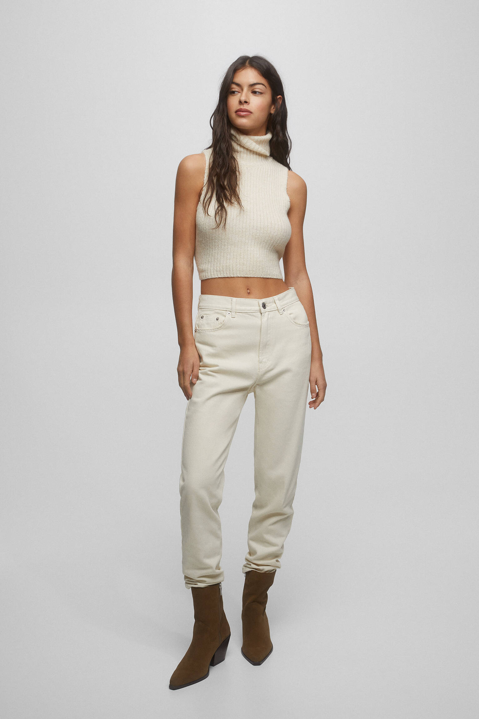 BLUSA DE GOLA ALTA - CRU