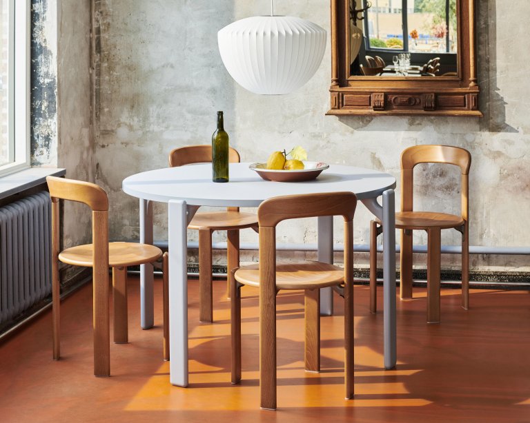 Hay Rey eettafel 128 golden beuken gelakt onderstel, golden