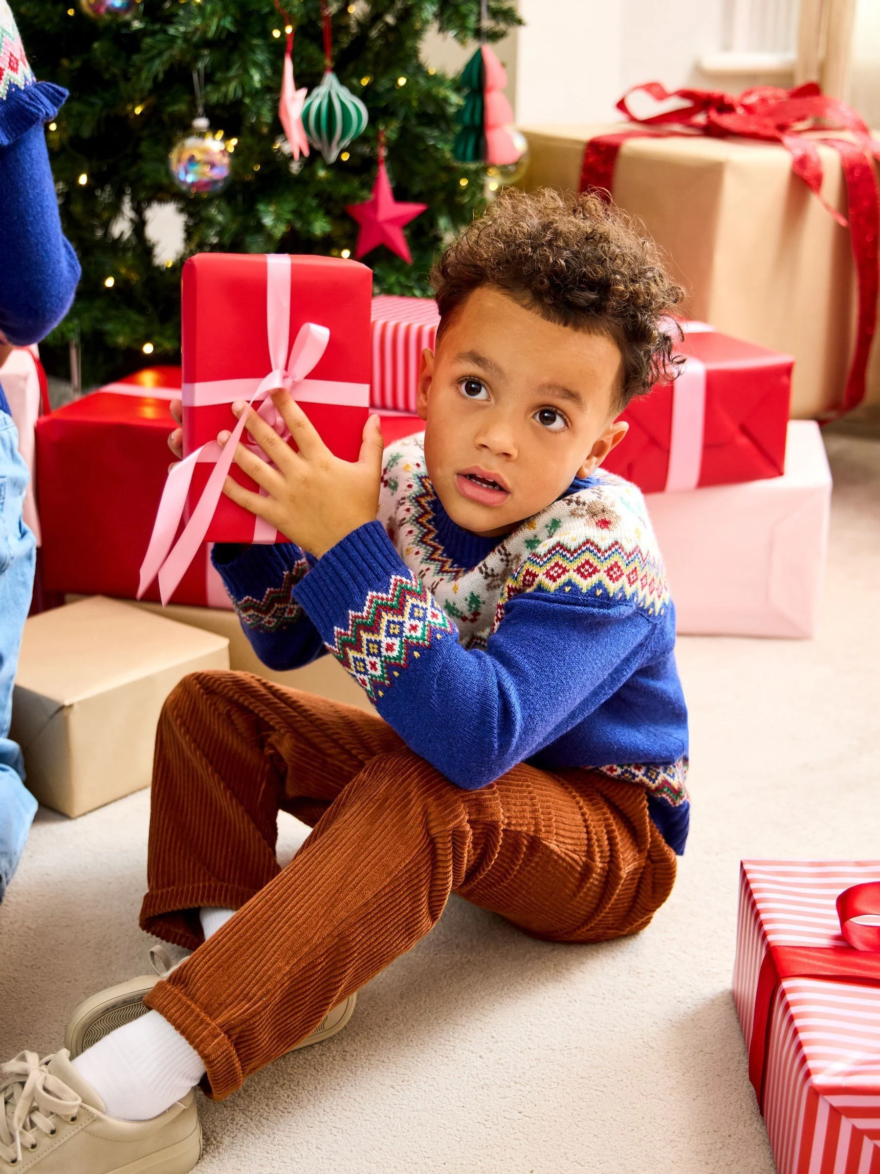 Jojo Maman Bébé kersttrui met fairislepatroon