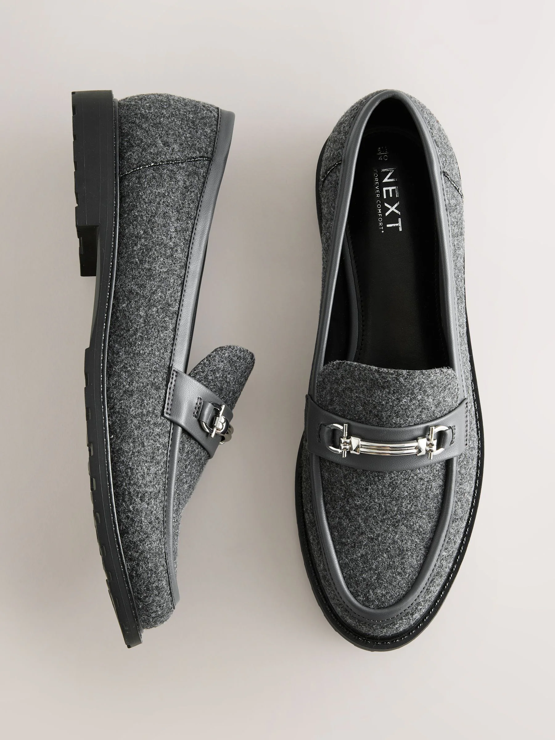 Grijs - Forever Comfort® Trim Hardware Round Toe Loafers