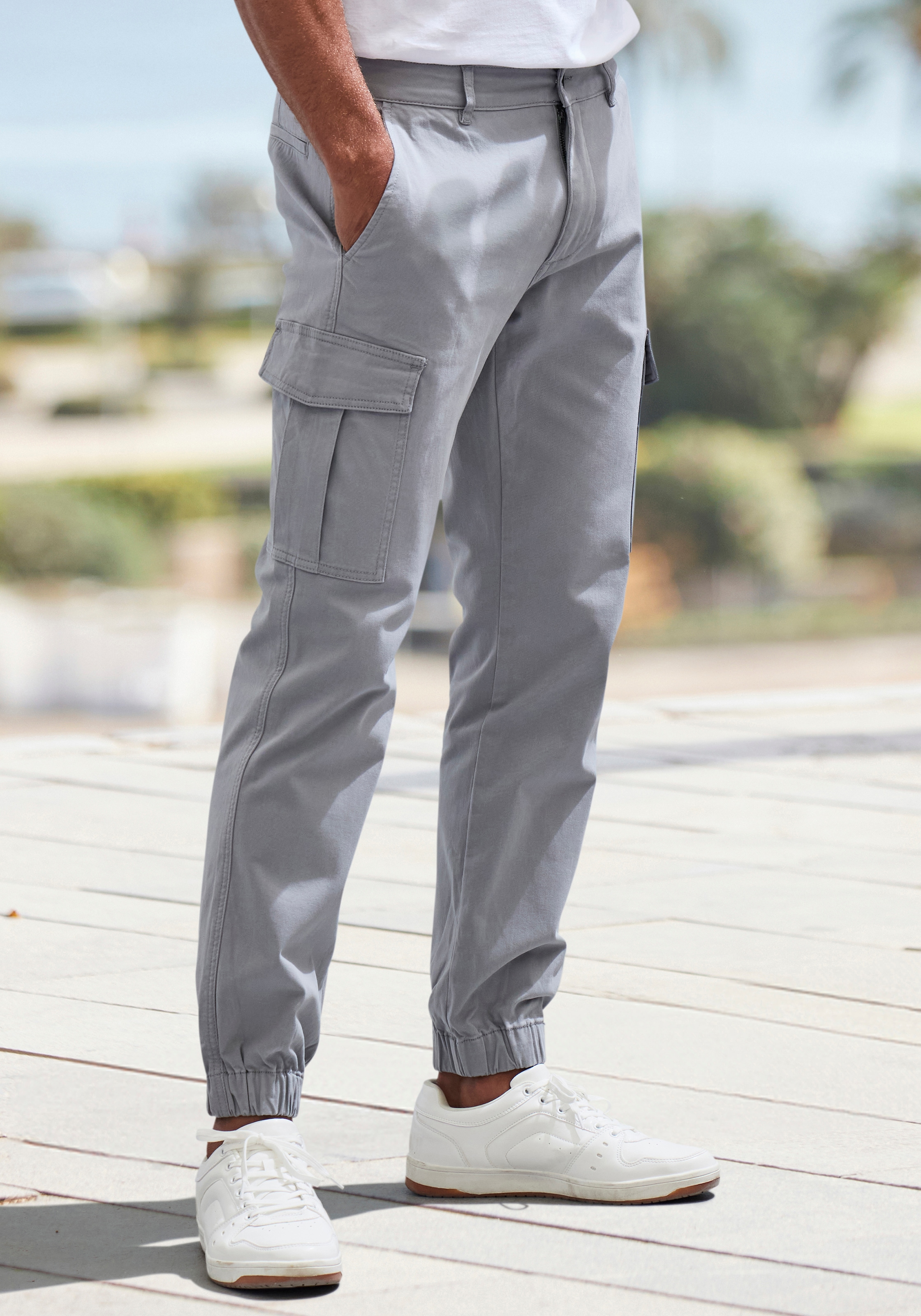 AUTHENTIC LE JOGGER Cargohose  mit normaler Bundhöhe aus elastischer Baumwoll-Qualität