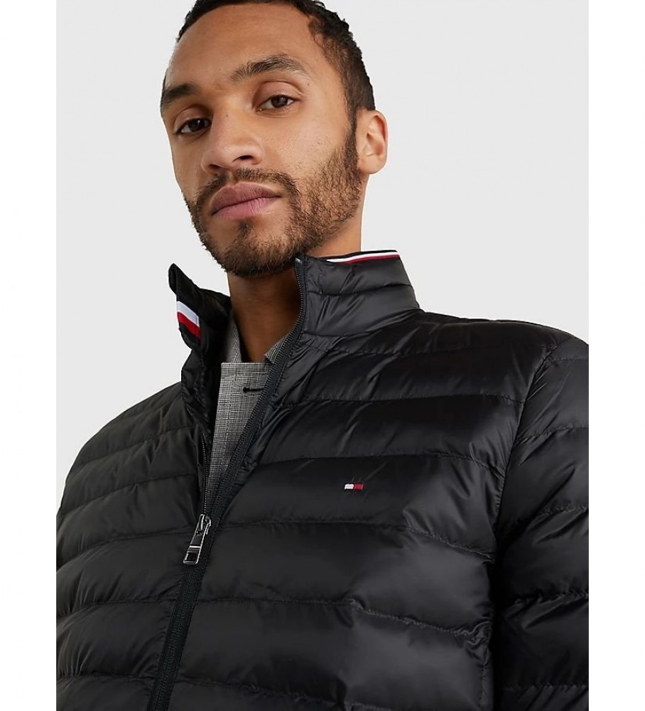 Jaqueta Tommy Hilfiger Core Packable, preta