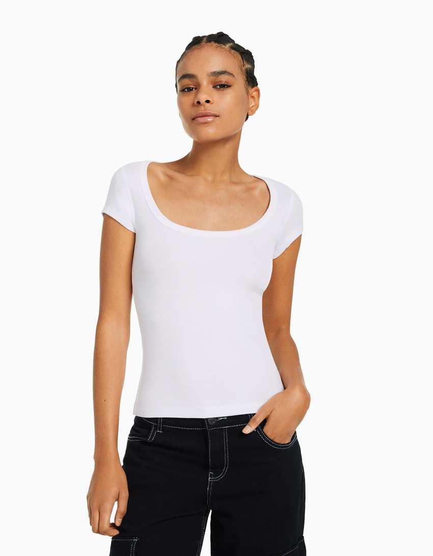 Camiseta de manga curta com gola redonda