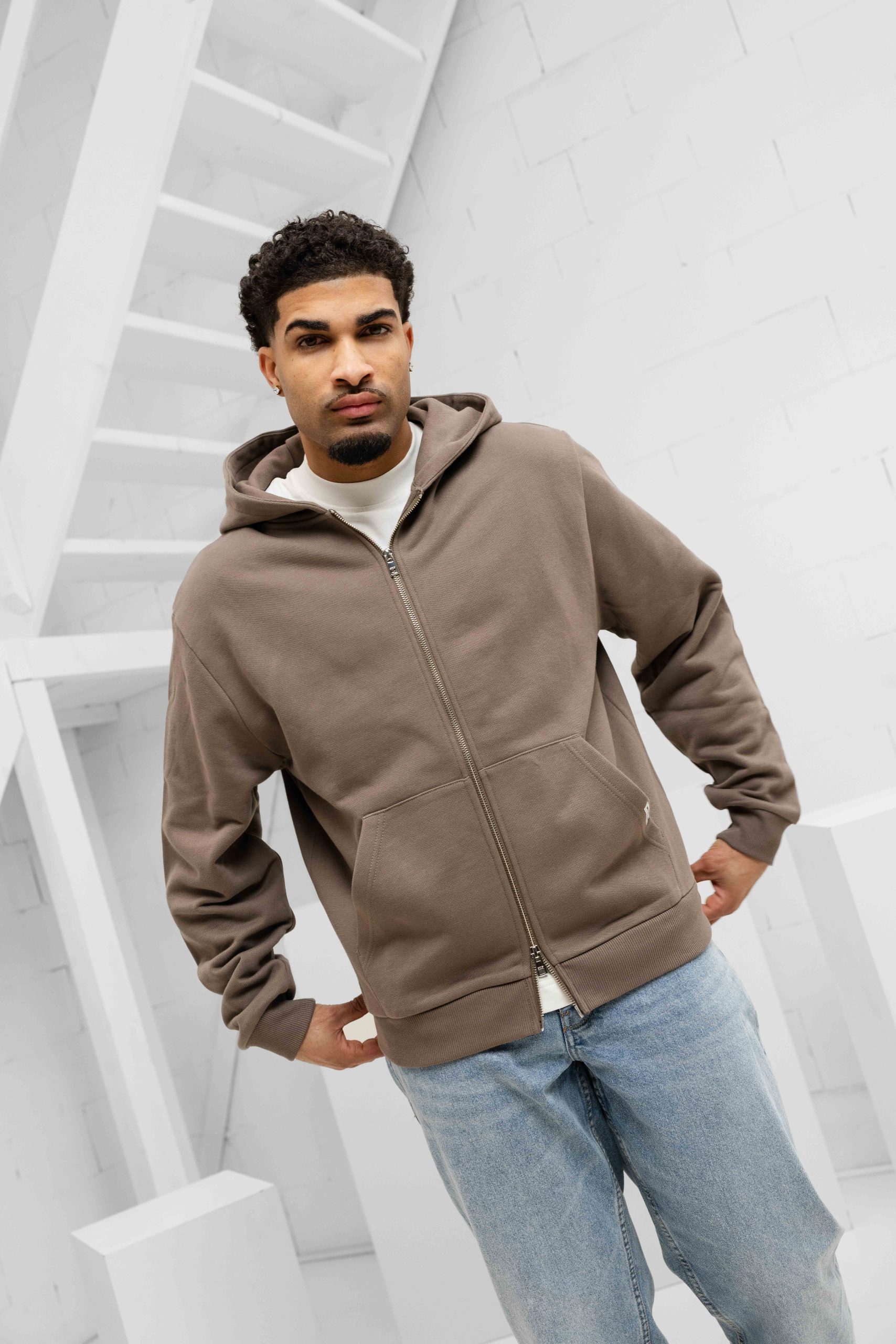 Off The Pitch Phantom Zip Hoodie Heren Bruin