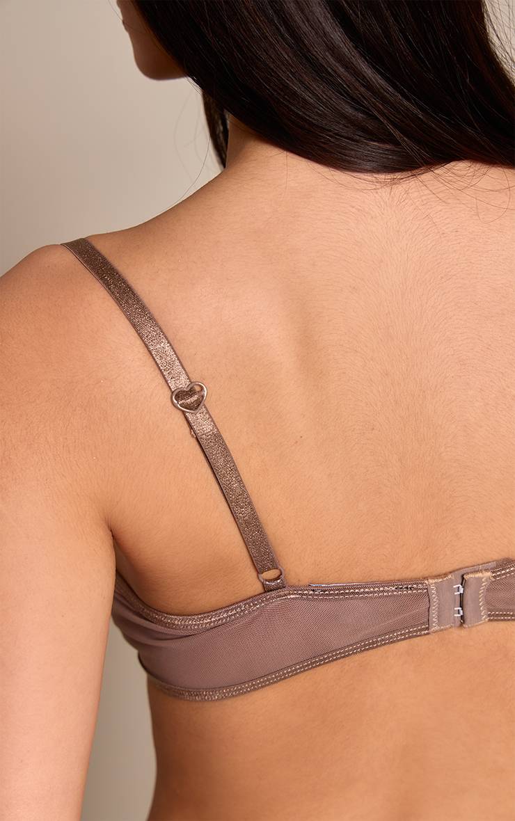 Ensemble Soutien-gorge À Armatures Et Culotte En Résille