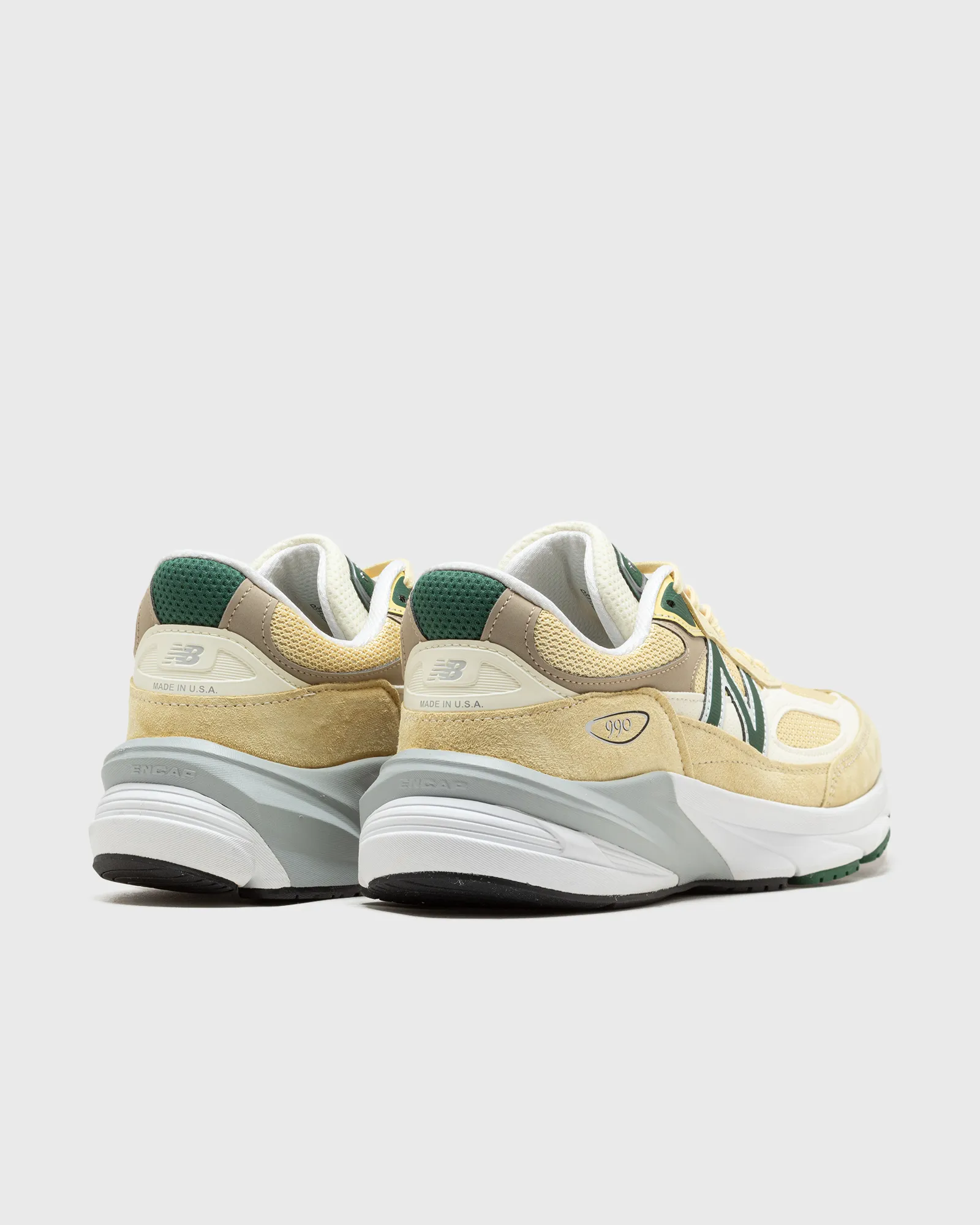 New Balance 990