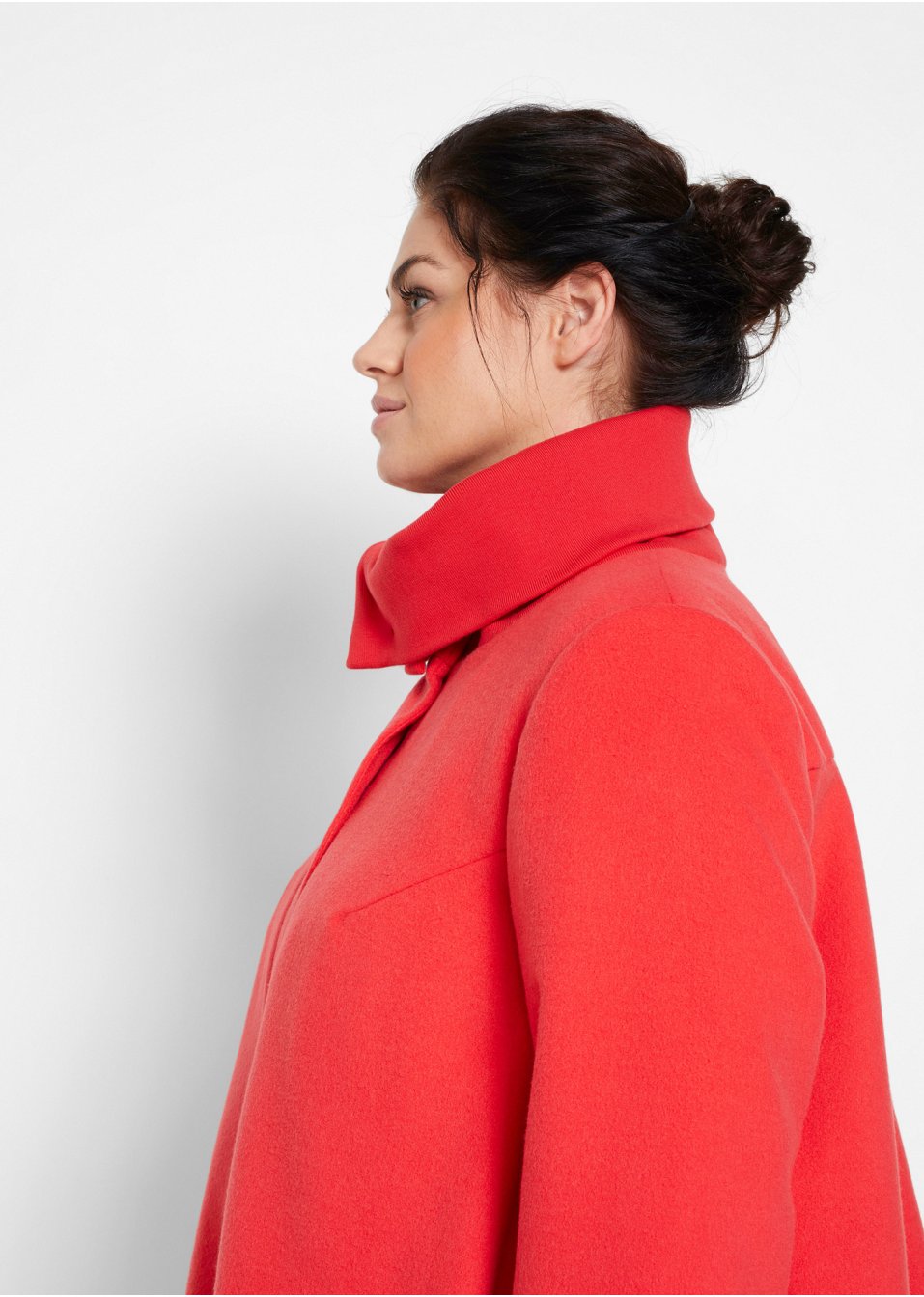 Manteau coupe trapèze avec col haut ample