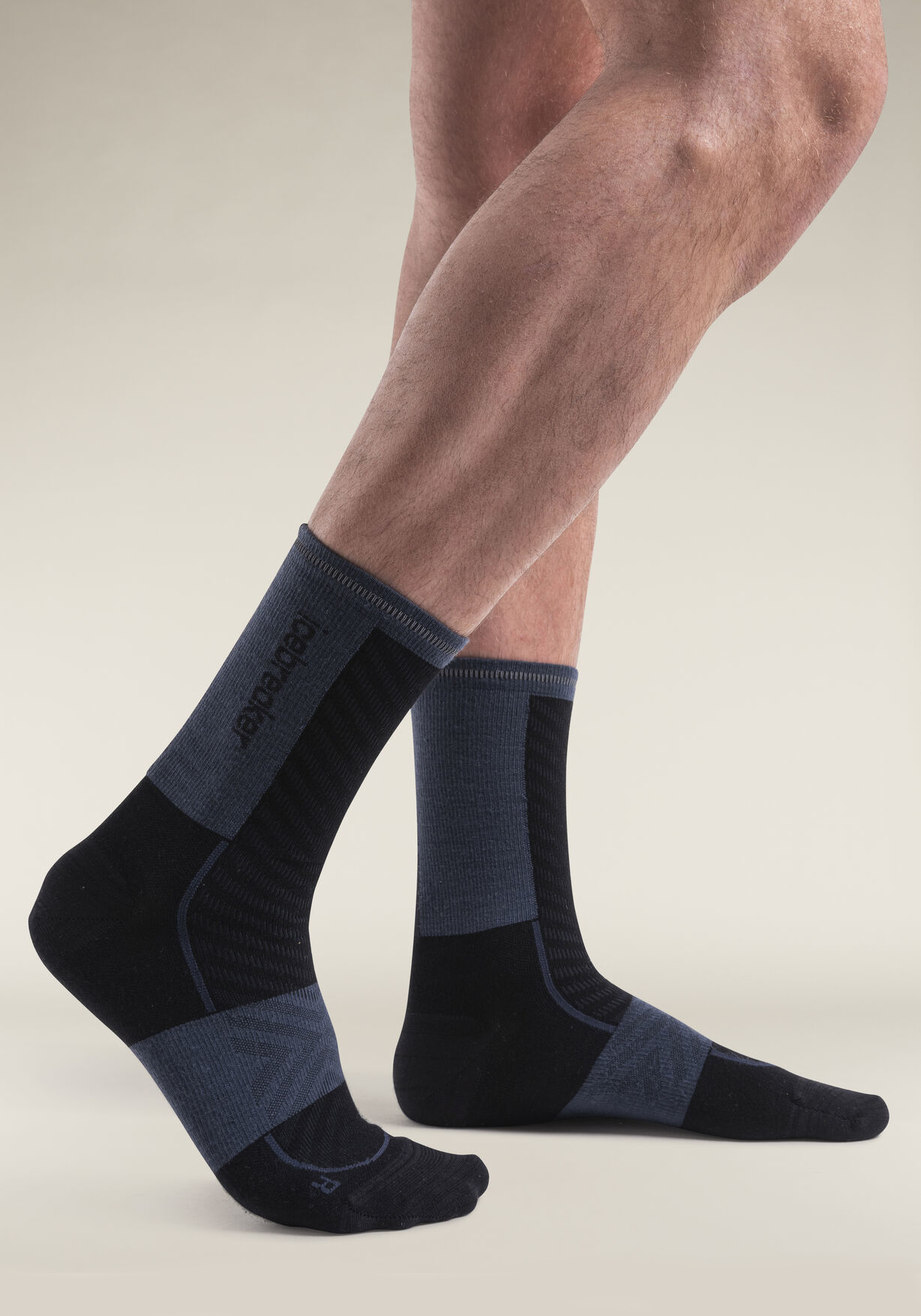 Icebreaker Herren-Sportsocken Merino Run  Ultralight Crew Socks Black/Graphite