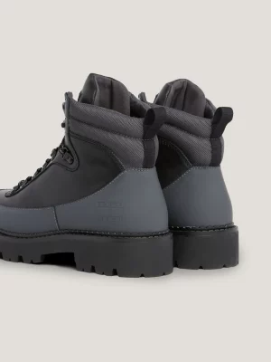 Botas de caminhada com travas de couro